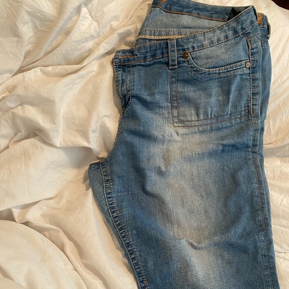 Capri Jeans - Picture 1 of 3